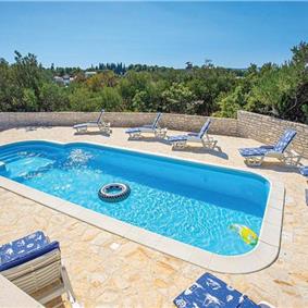 6 Bedroom Villa with Pool near Milna, Brac Island, Sleeps 12